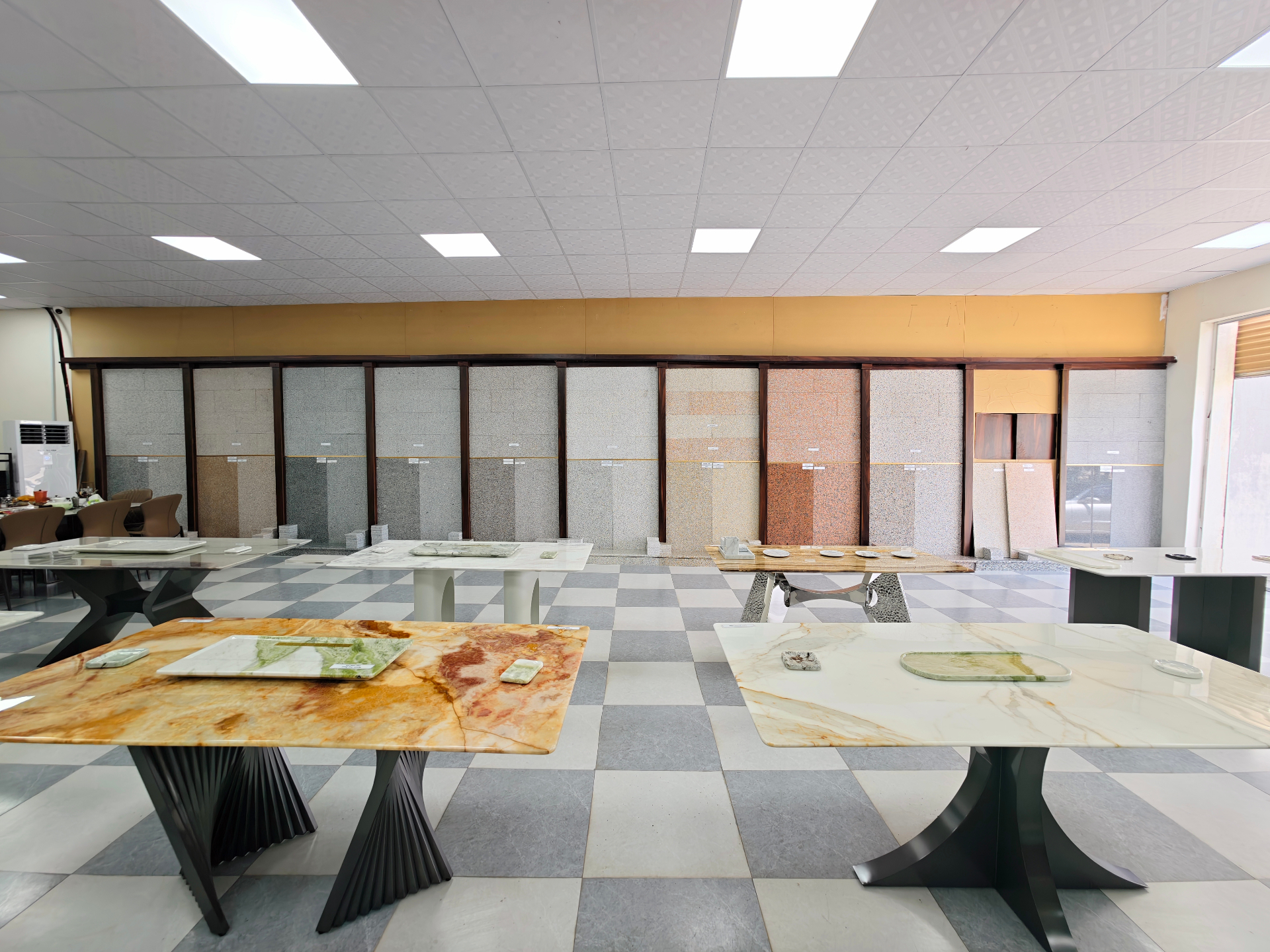 Slab inventory in Jeddah